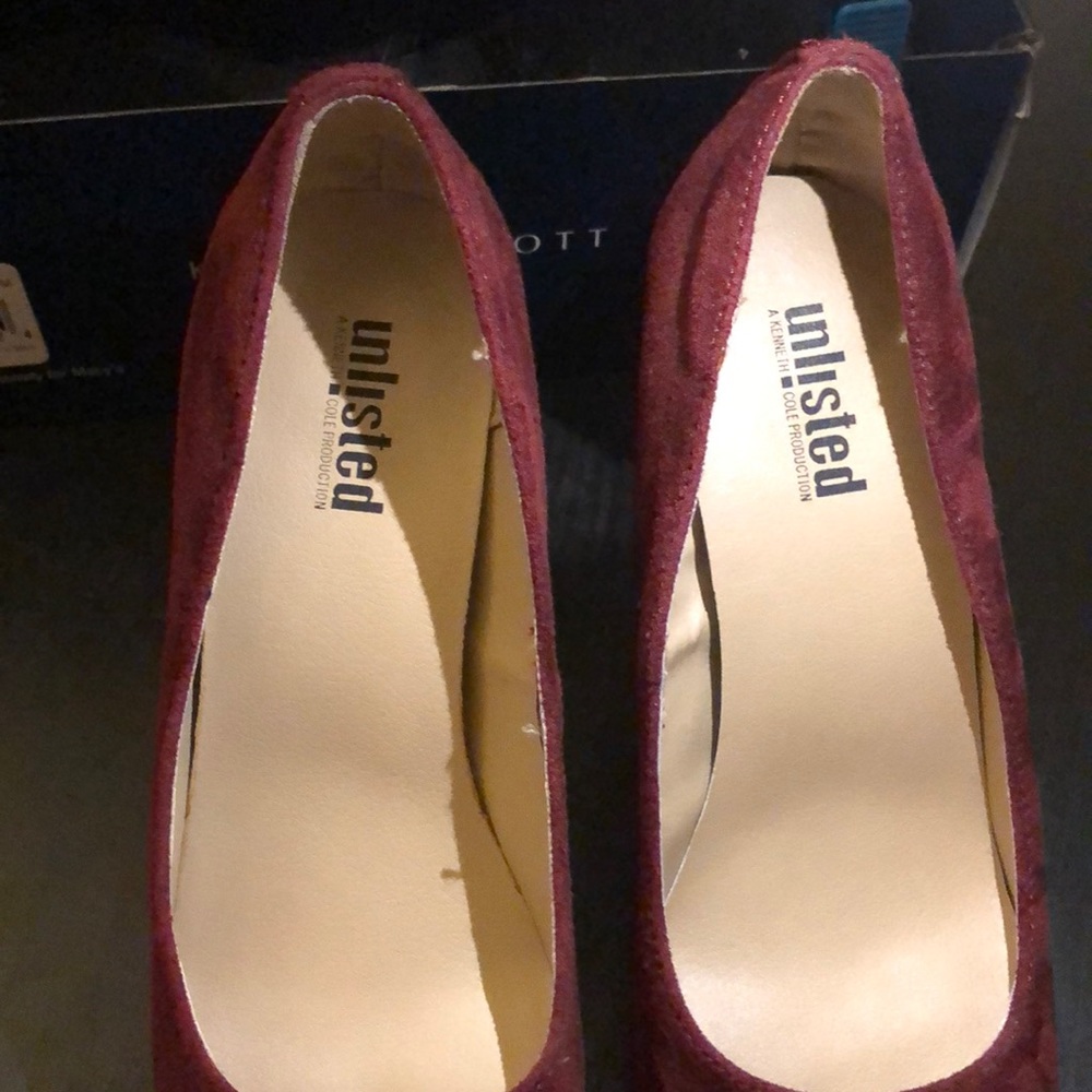 Shoes - Picture 2 of 6
